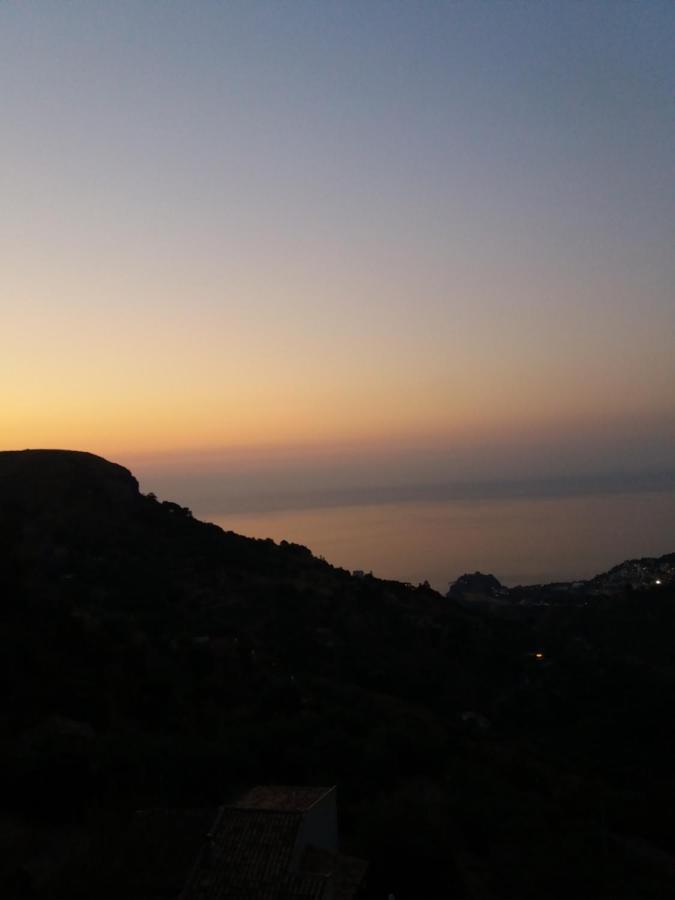 Villa Le stelle di casa Leonardo Castelmola Esterno foto