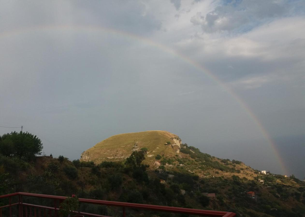 Villa Le stelle di casa Leonardo Castelmola Esterno foto