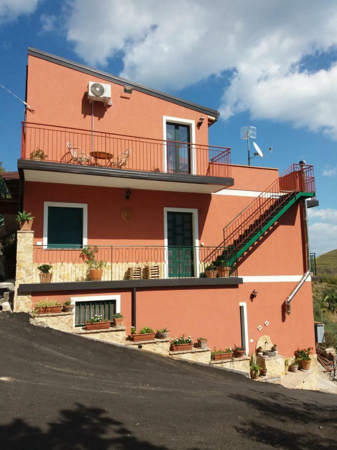 Villa Le stelle di casa Leonardo Castelmola Esterno foto