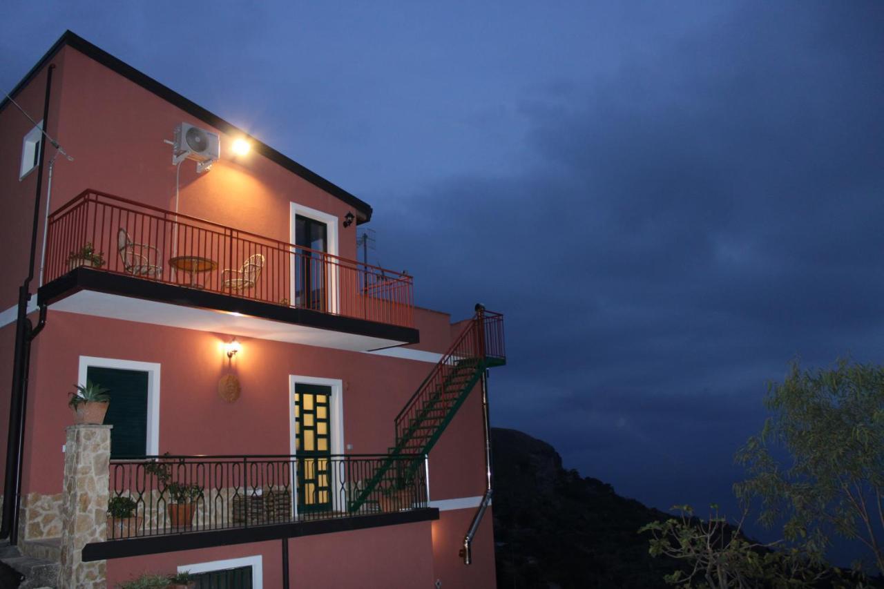 Villa Le stelle di casa Leonardo Castelmola Esterno foto